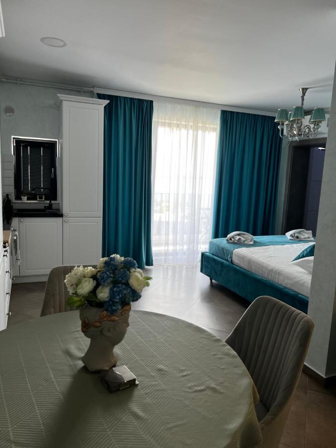 Апартаменти Myosotis Mamaia Studio By The Lake Екстер'єр фото